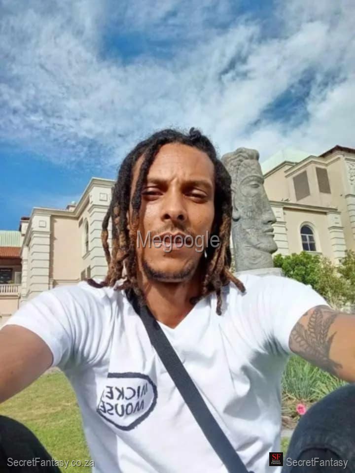 Swinger member near Bellville